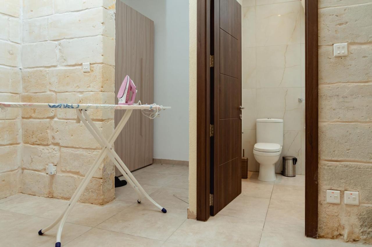 Classic 2bdr Designer Home! Close To Sea Sliema
